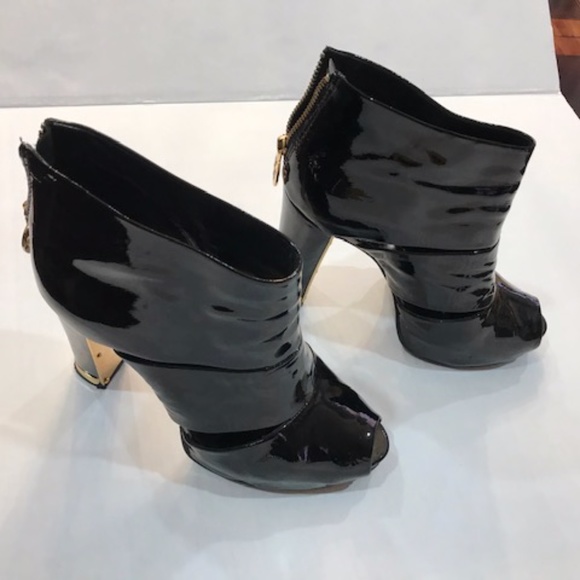 Tory Burch Bl. Open Toe Ankle Boots w Gold Accents - Picture 4 of 7